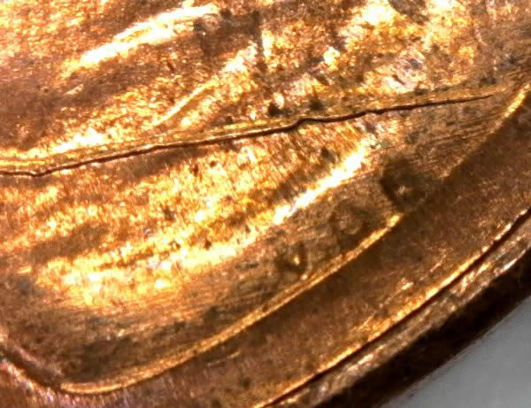 2001-P-Lincoln-Memorial-Cent-Struck-Through-Wire-Brush-Bristle-Found-CRH!